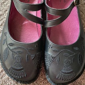 Gudrun Sjoden Sz 37 ‘Artemis’ Black Embroidered Mary Janes